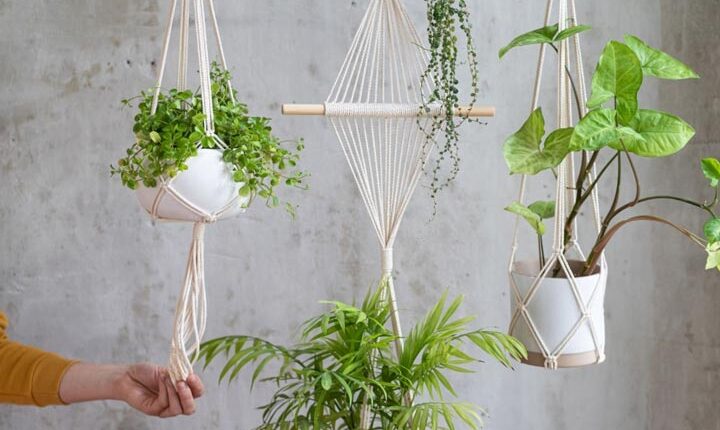 مکرومه بافی ،مکرومه بافی؛ هرآنچه برای شروع باید بدانید ،مکرومه چیست؟ ،لوازم اولیهٔ موردنیاز برای مکرومه بافی