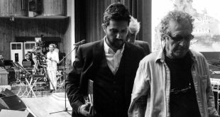 داریوش مهرجویی شهید است!