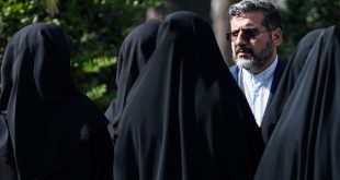 مردمی سازی فرهنگ و هنر شعار اصلی دولت است