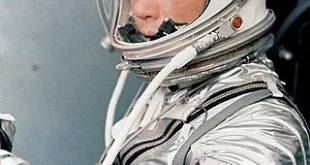 پرواز جان گلن به‌عنوان پیرترین فضانورد جهان