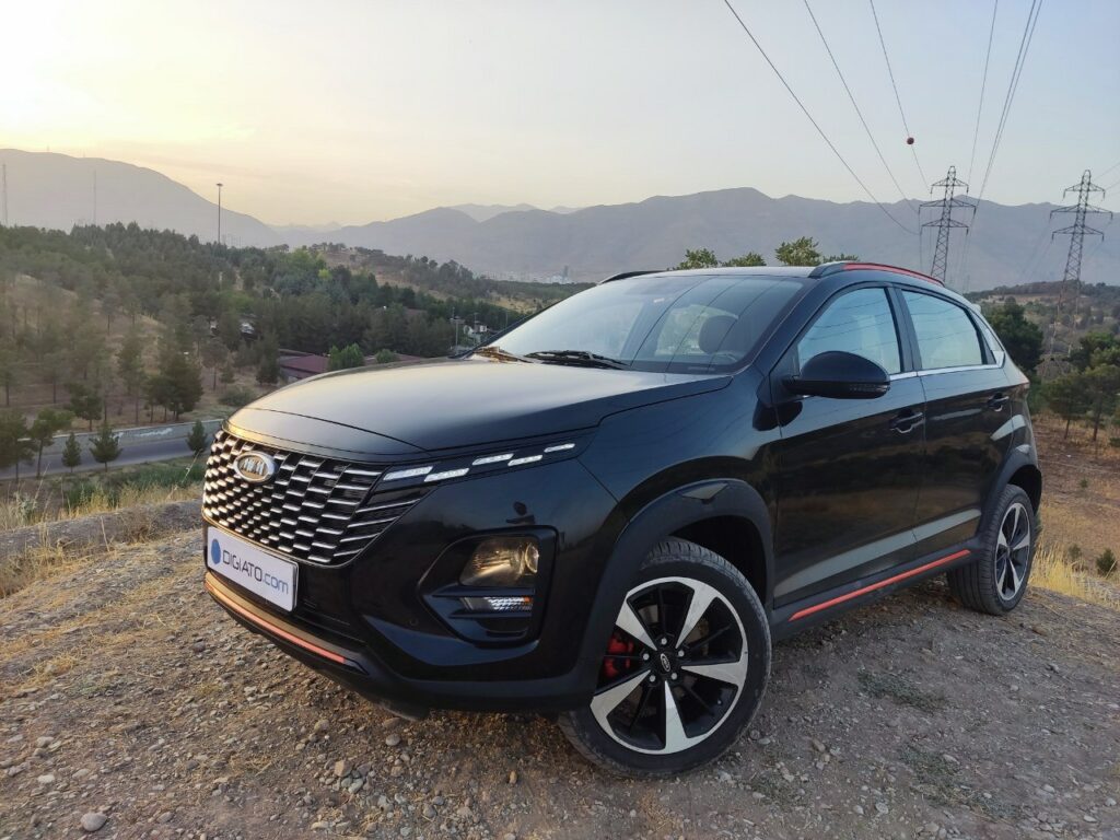 نمای جلو و جانبی ایکس 33 کراس