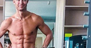 عکس‌| کریستیانو رونالدو و نمایش سیکس‌پک در ۳۸ سالگی!