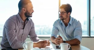 ارتباط چشمی در تماس تصویری