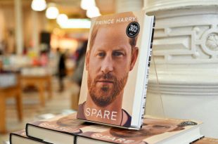 کتاب خاطرات شاهزاده پرفروش‌ترین شد