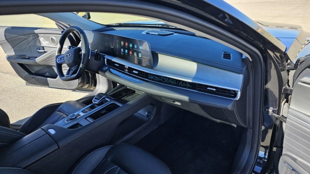 توانایی رانندگی با فونیکس آریزو 8 در پیست آیلند، سوناتای چینی! 5 کابین فونیکس