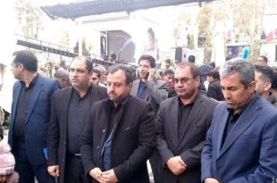 وزیر اقتصاد در محل گلزار شهدای کرمان حضور یافت