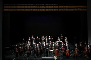 ارکستر موسیقی ملی ایران با صدای محمد معتمدی در جشنواره موسیقی فجر