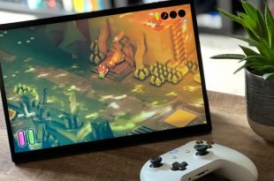 تصویر یک تبلت همراه با کنترلر