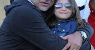 عکس‌| تصویر قدیمی علی دایی و دخترش نورا در زمان کودکی