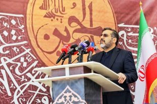 نسل امروز و فردای ایران اسلامی باید با شخصیت بزرگ امام (ره) آشنا شوند