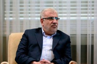 توسعه دادن صنعت گردشگری فشار بر روی درآمدهای نفتی را کاهش می‌دهد