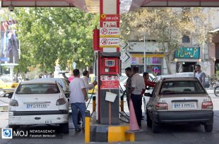 سهمیه نوروزی بنزین نداریم/هموطنان در نوروز بدون بنزین نمی‌مانند