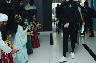 عکس‌| استقبال ویژه دختران اماراتی از کریستیانو رونالدو