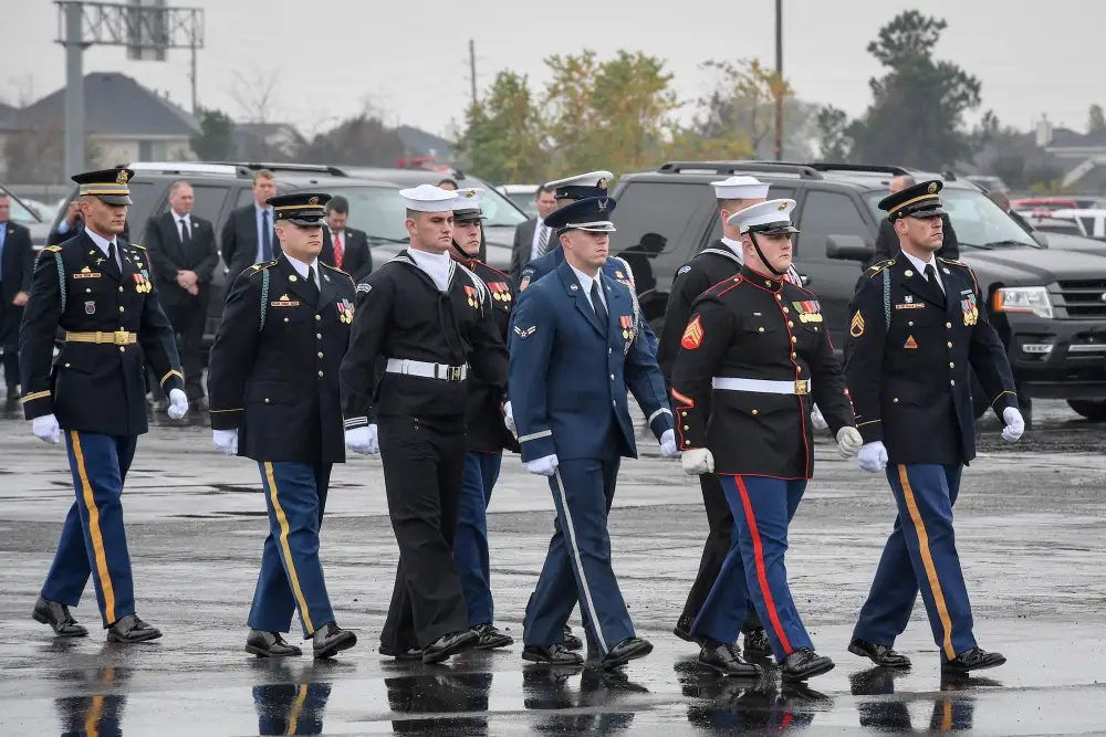 خلبانان نیروی هوایی آمریکا چه مقدار حقوق می گیرند؟_دلچسب 12 خلبانان نیروی هوایی آمریکا چقدر حقوق می گیرند؟