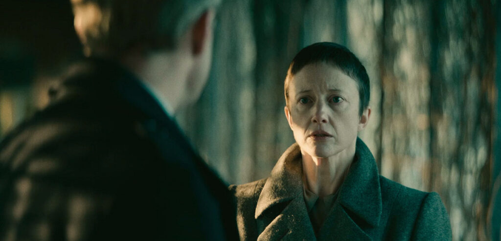 نقد سریال The Regime - داستان یک فروپاشی!_دلچسب 67 The Regime