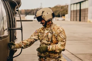 خلبانان نیروی هوایی آمریکا چقدر حقوق می گیرند؟