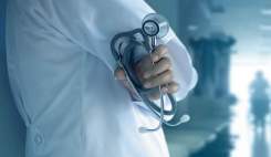 پا روی گلوی پزشکان گذاشته‌اند