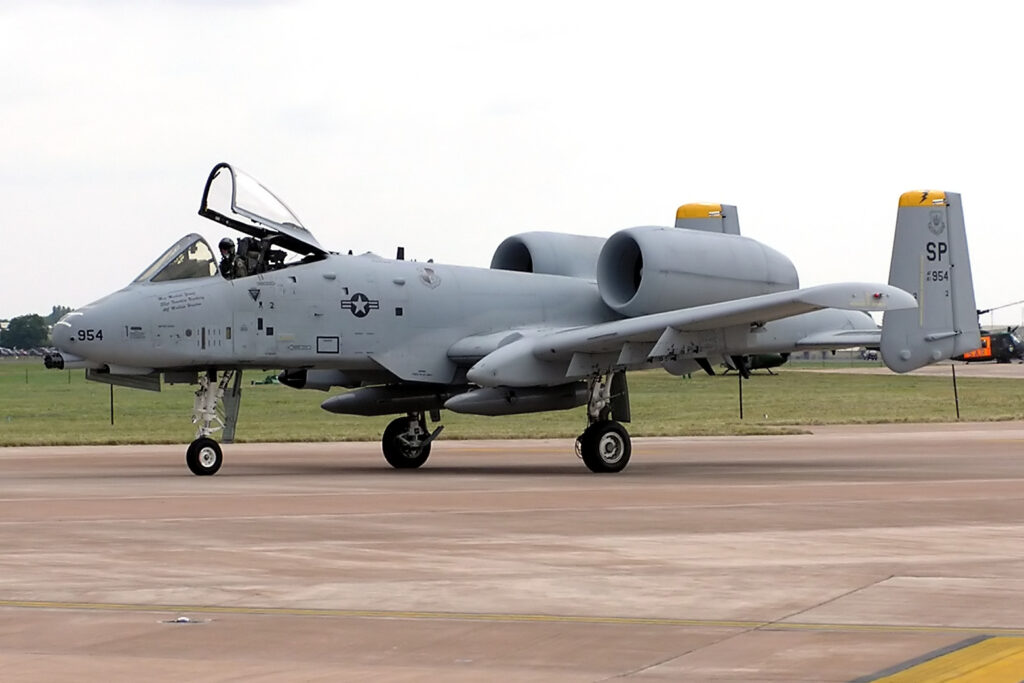 ویژگی های جت جنگنده A-10 Thunderbolt II ملقب به گراز_دلچسب 18 ویژگی های جت جنگنده A-10 Thunderbolt II ملقب به گراز