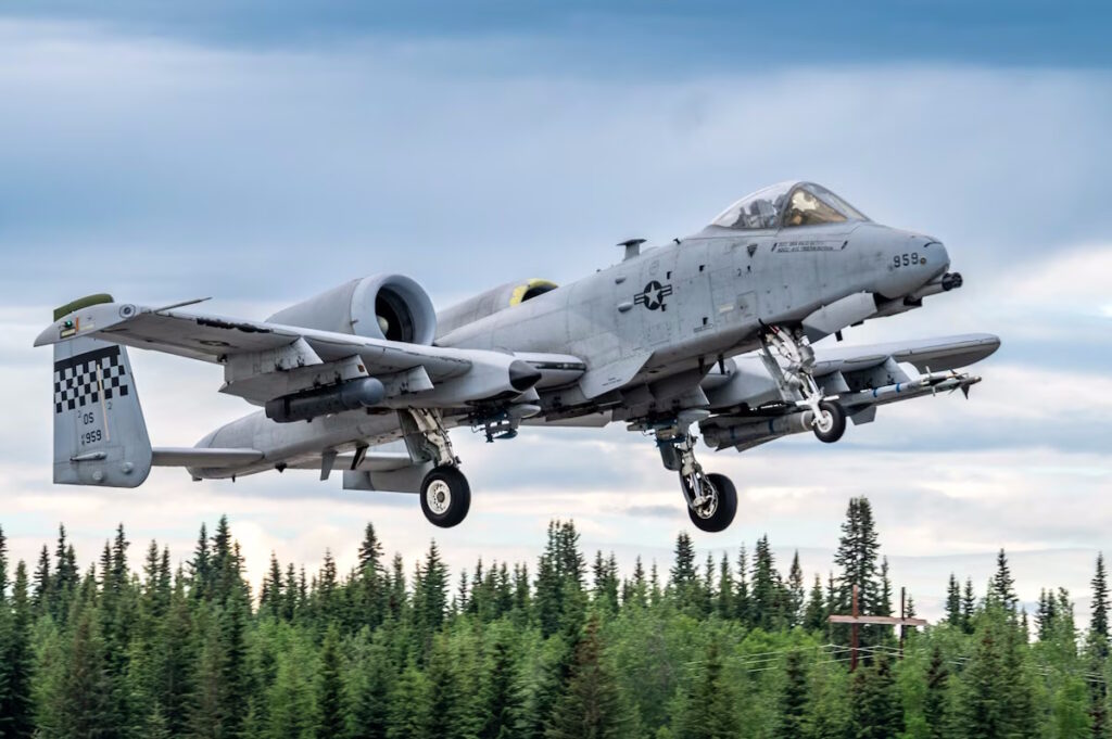 ویژگی های جت جنگنده A-10 Thunderbolt II ملقب به گراز_دلچسب 22 ویژگی های جت جنگنده A-10 Thunderbolt II ملقب به گراز