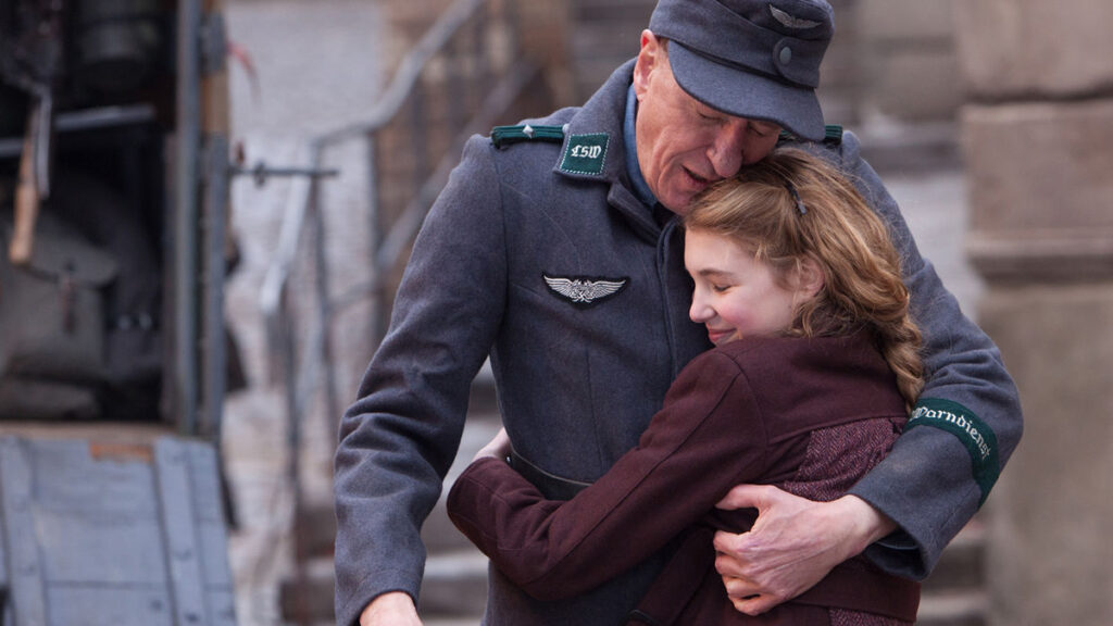 فیلم هایی که شما را برای خواندن کتاب ترغیب میکند_دلچسب 28 The Book Thief