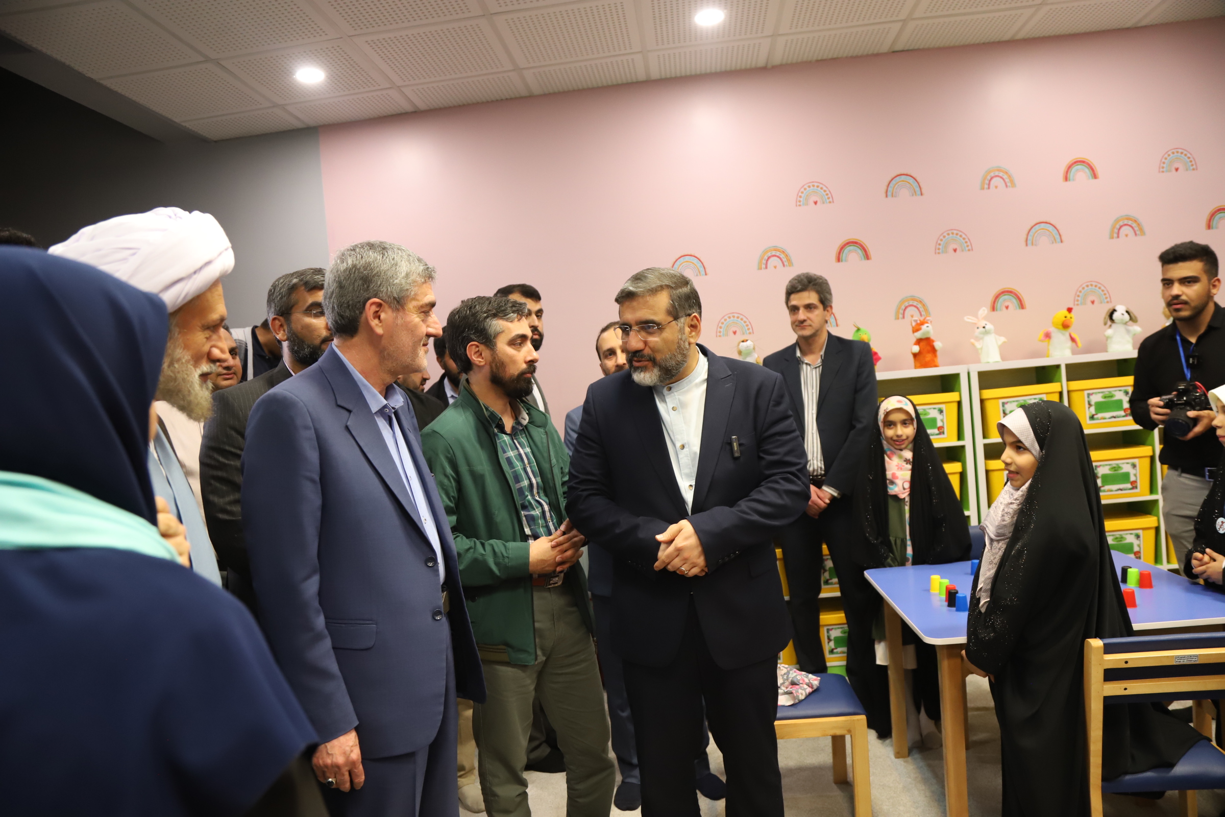 کتابخانه آیتالله دستغیب شیراز بازگشایی شد_دلچسب 26 بازگشایی کتابخانه شهید دستغیب شیراز
