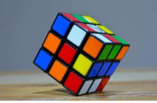 ثبت نام ربات ژاپنی در گینس با حل مکعب روبیک در 0.305 ثانیه + ویدیو