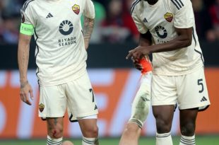 عکس‌| رفتار باورنکردنی هواداران لورکوزن با سردار آزمون