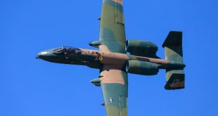 ویژگی های جت جنگنده A-10 Thunderbolt II ملقب به گراز