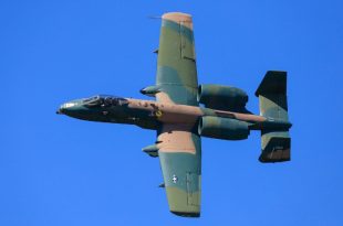 ویژگی های جت جنگنده A-10 Thunderbolt II ملقب به گراز