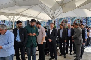 رئیس بانک مرکزی رای خود را به صندوق انداخت