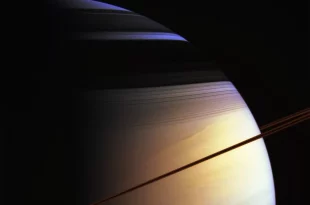 رنگ‌های زحل از فضاپیمای کاسینی