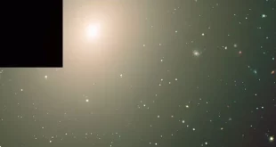 تصویری تهیه کرد که با تصویری که در تلسکوپ بسیار بزرگ (VLT) رصدخانه پارانال در شیلی گرفته‌ شده‌ بود، ترکیب شد.