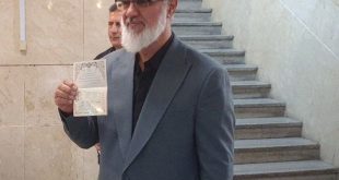 عکس| ثبت‌نام یک پرسپولیسی در انتخابات ریاست جمهوری