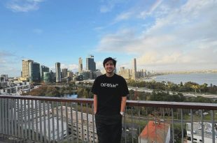 عکس‌| سردار آزمون در استرالیا؛ ملاقات با مرد نزدیک به کی‌روش!