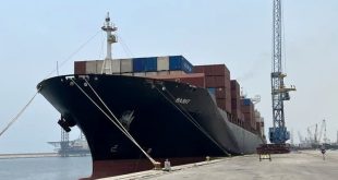 یکی از بزرگ‌ترین کشتی‌های کانتینری ایران در عسلویه پهلو گرفت
