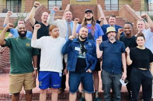 اپل برای اولین‌بار با یک اتحادیه کارگری آمریکایی به توافق‌ رسید