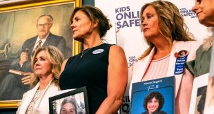 والدین حامی قانون ایمنی آنلاین کودکان