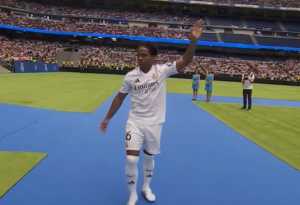 معارفه باشکوه رئال‌مادرید از ستاره ۱۸ ساله برزیلی