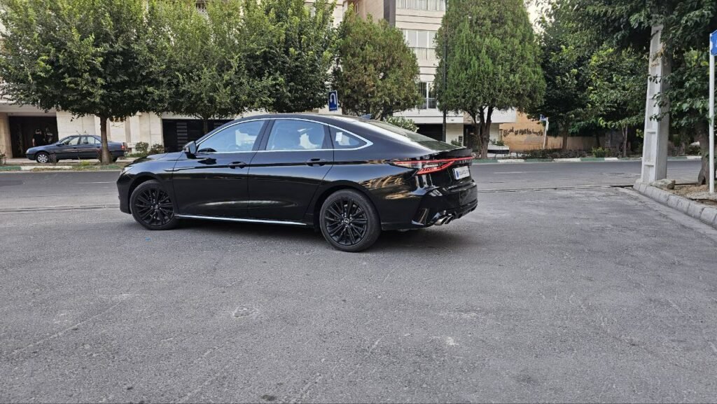 توانایی رانندگی با فونیکس آریزو 8، رقیب مونتاژی کیا K5_دلچسب 11 آریزو 8