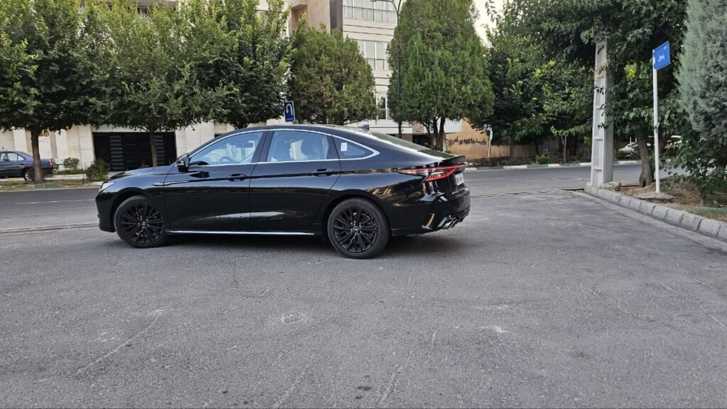 توانایی رانندگی با فونیکس آریزو 8، رقیب مونتاژی کیا K5_دلچسب 10 آریزو 8