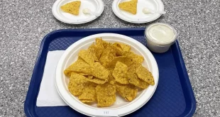 میان وعده مصرفی شرکت کنندگان