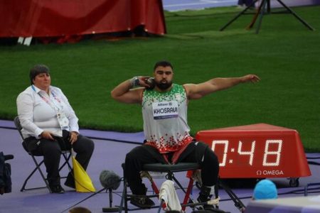 خسروی در پرتاب وزنه ۲ بار رکورد شکست و طلا گرفت+ فیلم