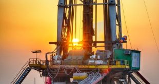 صادرات نفت در نیمه نخست امسال به ۲۳.۲ میلیارد دلار رسید