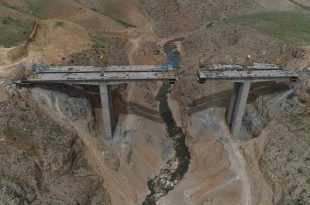 آزادراه اصفهان – شیراز