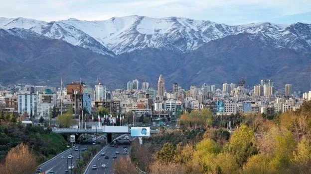 نکات کلیدی در اجاره خانههای روزانه در تهران: از قیمتها تا امکانات_دلچسب 3 1730719249 908 نکات کلیدی در اجاره خانههای روزانه در تهران از قیمتها.webp