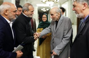 دولت برای ارتقای کیفی نظام آموزشی برنامه‌های ویژه دارد