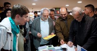 کتابگردی خانوادگی رئیس‌ جمهور / سه برنامه پزشکیان برای جلب توجه مردم به کتاب