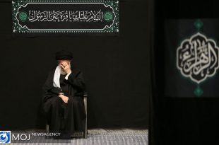 برگزاری اولین شب عزاداری حضرت زهرا(س) با حضور رهبر انقلاب