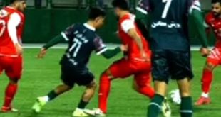 عکس | صحنه جنجالی ذوب‌آهن - پرسپولیس؛ پنالتی بود؟