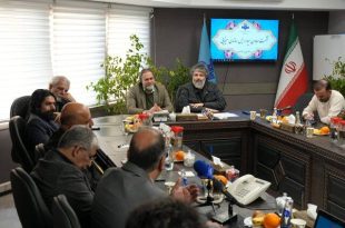 مسئولان سینما و تلویزیون بخاطر جشنواره فیلم فجر پشت یک میز نشستند